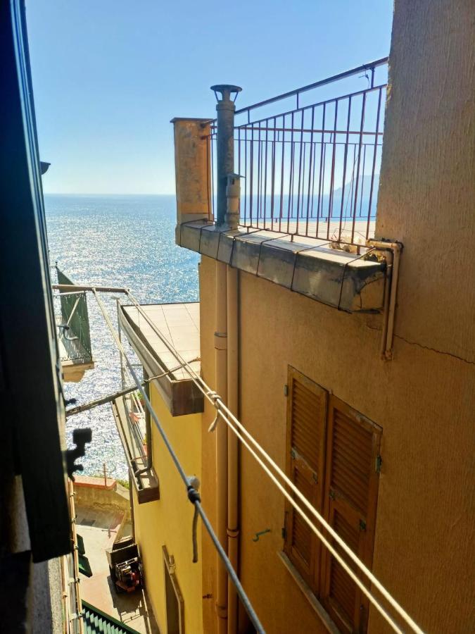 La Piramide Hotel Manarola Luaran gambar